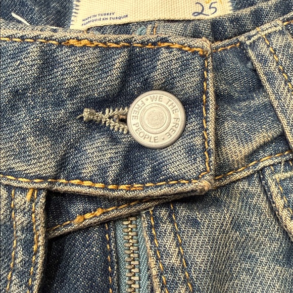 WE THE FREE Prince Street Denim Short - Picture 12 of 12